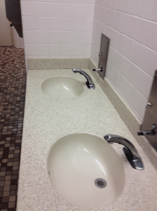 disney toilet tomorrowland (2)